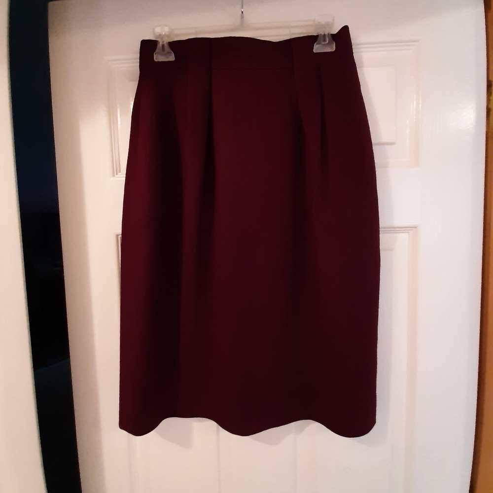 Jones New York Maroon Lined Wool Skirt, Size 8